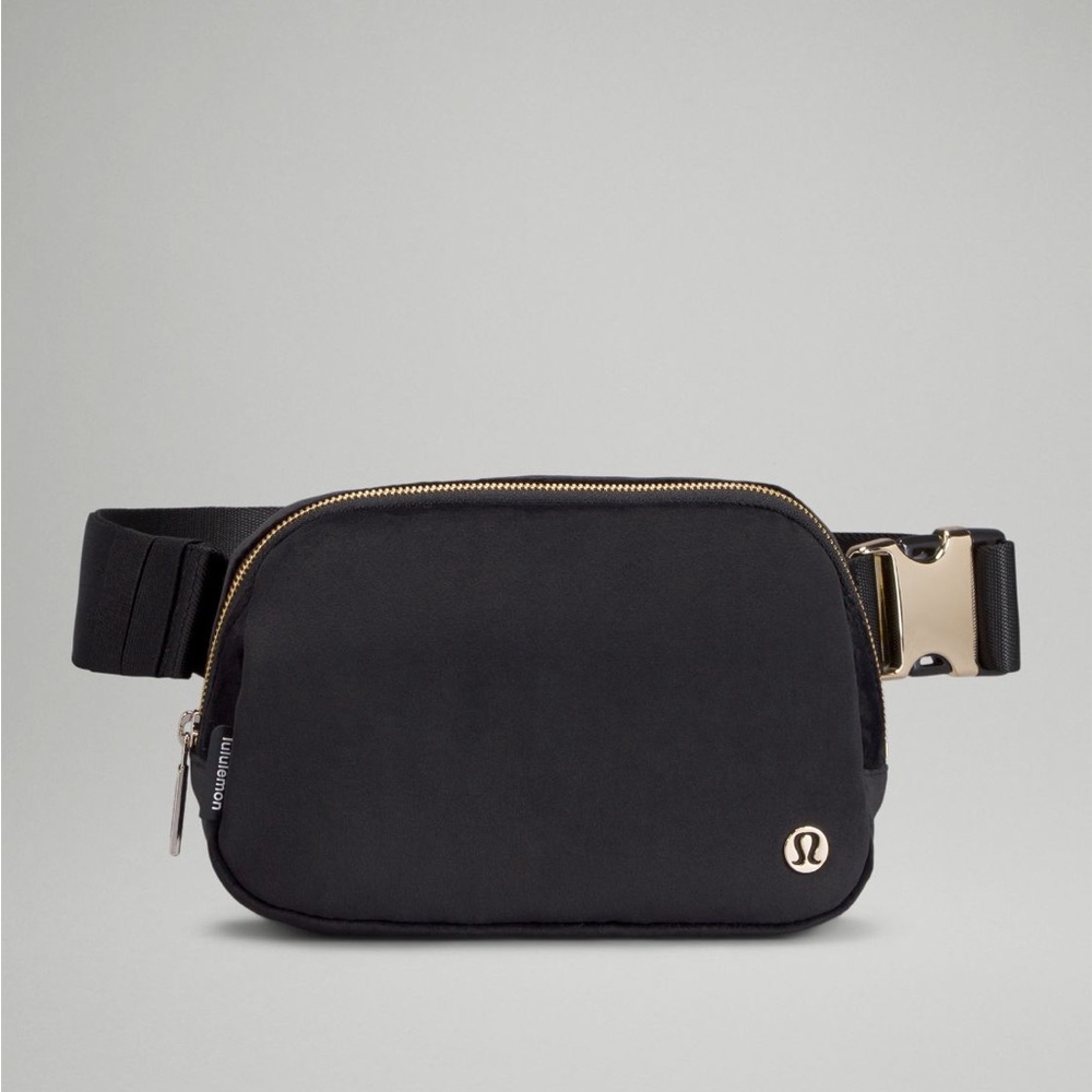 NWT Everywhere Belt Bag *velour 1L